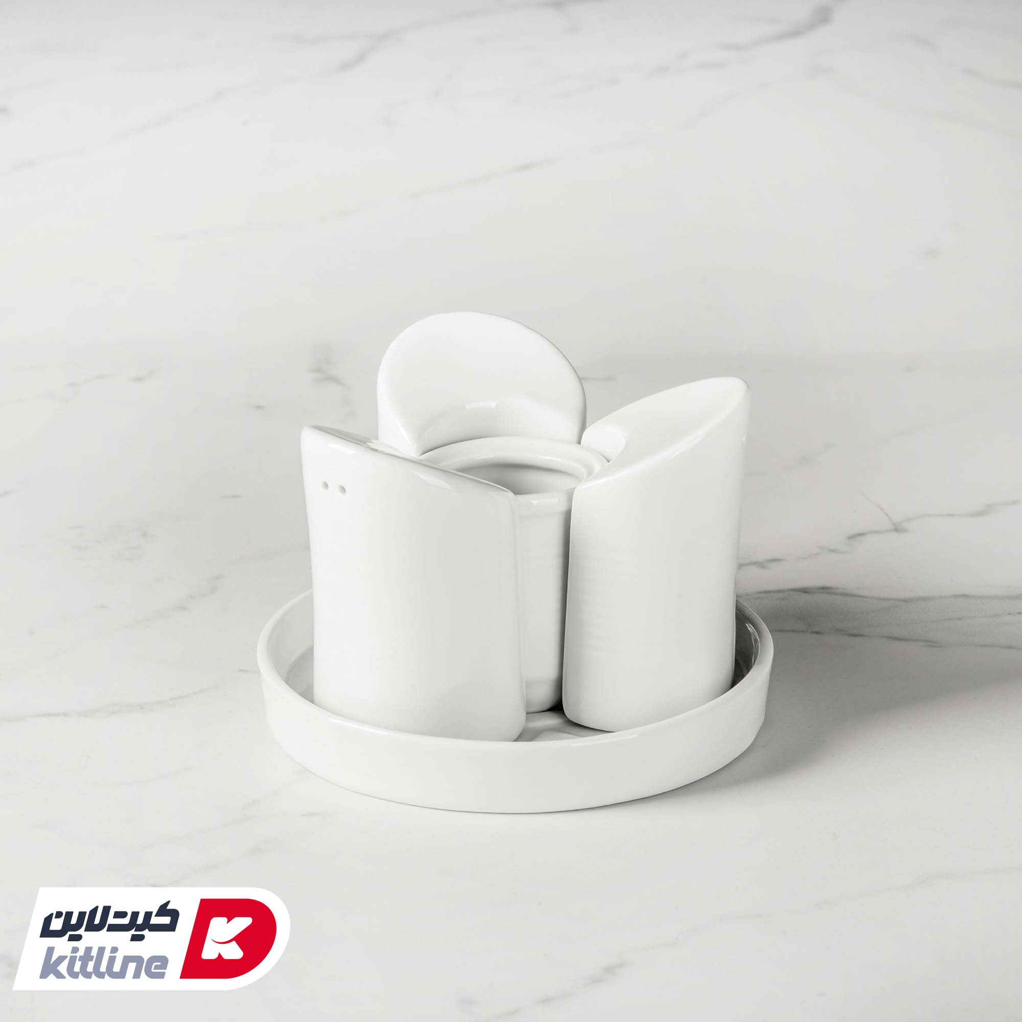 سرویس نمک پاش، فلفل پاش، سماق پاش، جا خلالی و سینی چینی هتلی زرین