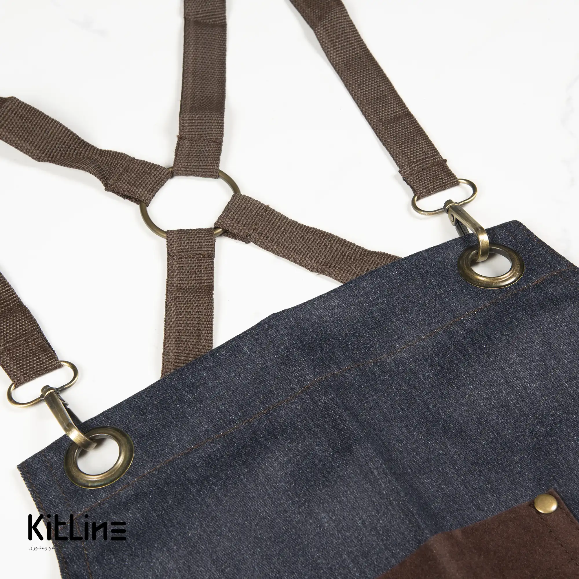 پیشبند جین دو جیب آبی با بند قهوهای - تصویر 4